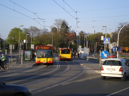 Przystanek tramwajowo-autobusowy Kochanowskiego we Wrocławiu