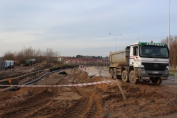 Budowa linii tramwajowej przy ulicy Płoskiego (2 grudnia 2012)