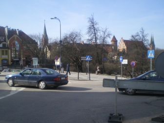 Skrzyżowanie ulic 11 Listopada, Skłodowskiej-Curie, Nowowiejskiego, Staromiejskiej i placu Jedności Słowiańskiej (8 marca 2015)