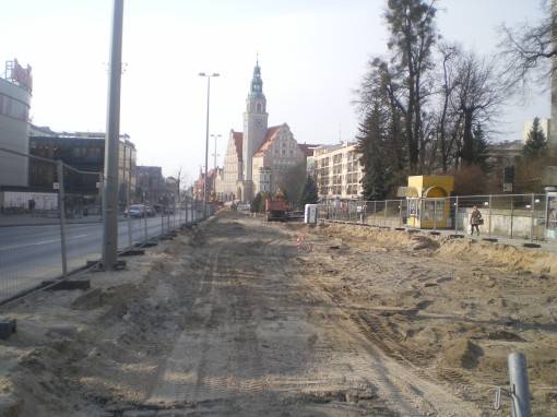 Budowa linii tramwajowej w alei Piłsudskiego (20 marca 2015)
