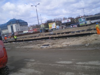 Budowa linii tramwajowej na placu Konstytucji 3 Maja (16 kwietnia 2015)
