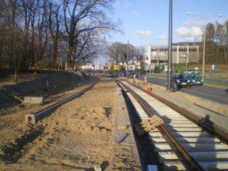 Budowa linii tramwajowej przy ulicy Tuwima (16 kwietnia 2015)