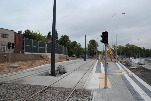 Budowa linii tramwajowej przy ulicy Obiegowej (18 czerwca 2015) - przystanek Szpital Wojewódzki