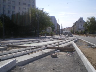 Budowa linii tramwajowej na placu Konstytucji 3 Maja (16 sierpnia 2015)