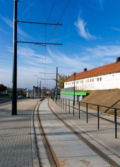 Linia tramwajowa przy ulicy Tuwima (31 października 2015) - przystanek Pozorty