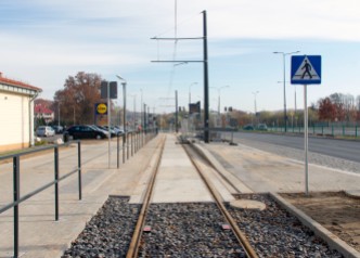 Linia tramwajowa przy ulicy Tuwima (31 października 2015) - przystanek Uniwersytet-Pływalnia