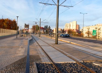 Linia tramwajowa przy alei Sikorskiego (31 października 2015) - przystanek Dywizjonu 303