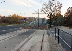 Linia tramwajowa przy alei Sikorskiego (31 października 2015) - skrzyżowanie z ulicą Andersa