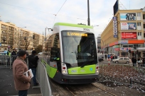 Solaris Tramino Olsztyn S111O #3004 wjeżdża na plac Jana Pawła II (19 grudnia 2015)