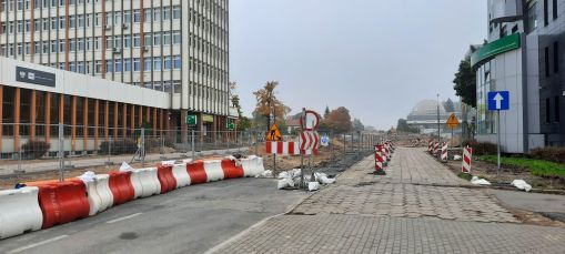 Budowa linii tramwajowej w alei Piłsudskiego, między ulicami Kościuszki i Głowackiego (2 października 2021)