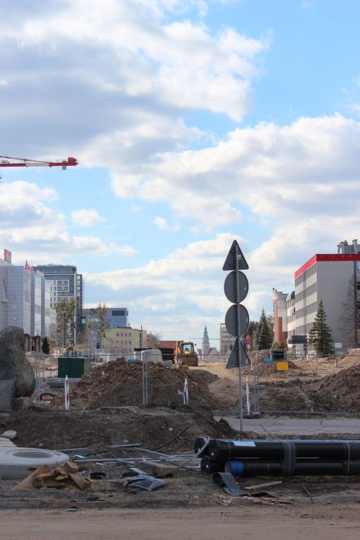 Budowa linii tramwajowej na placu Inwalidów Wojennych (16 kwietnia 2022)