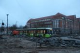 Durmazlar Panorama Olsztyn DRP5H05 #3021 na linii 2 przejeżdża odcinkiem jednotorowym przez budowę linii tramwajowej na skrzyżowaniu ulicy Kościuszki z aleją Piłsudskiego (15 stycznia 2023)