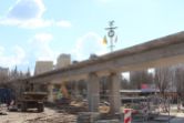 Budowa estakady tramwajowej w ulicy Synów Pułku (10 kwietnia 2023)