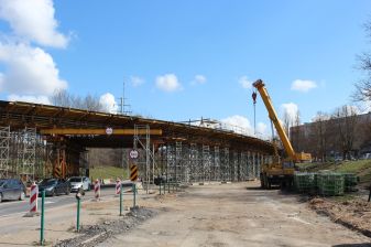 Budowa estakady tramwajowej w ulicy Krasickiego (10 kwietnia 2023)
