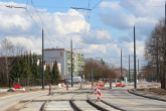 Budowa linii tramwajowej w ulicy Wilczyńskiego, w pobliżu skrzyżowania z ulicą Panasa (10 kwietnia 2023)