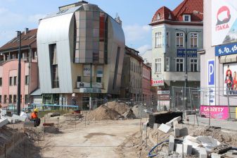 Budowa linii tramwajowej na placu Jedności Słowiańskiej (5 lipca 2023)