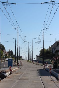 Budowa linii tramwajowej w alei Piłsudskiego - przystanek Planetarium (17 września 2023)