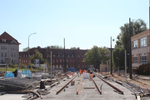 Budowa linii tramwajowej na placu Jedności Słowiańskiej - przystanek końcowy Wysoka Brama (17 września 2023)
